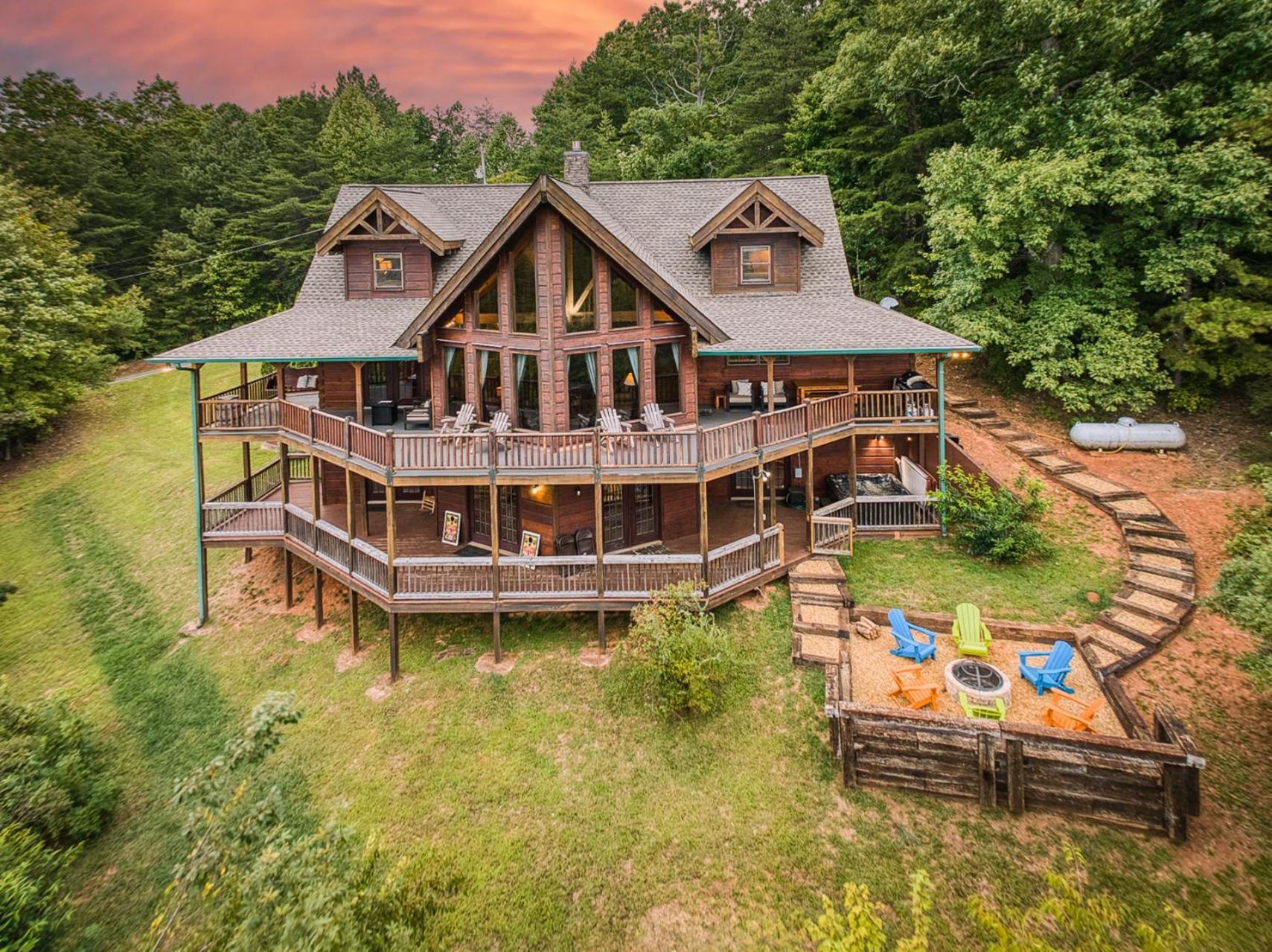 Sky High Lodge By Bk Stays. Large Cabin. Amazing Views. Game Room. Jacuzzi. Six Bedrooms. Sleeps 12 Blue Ridge Εξωτερικό φωτογραφία