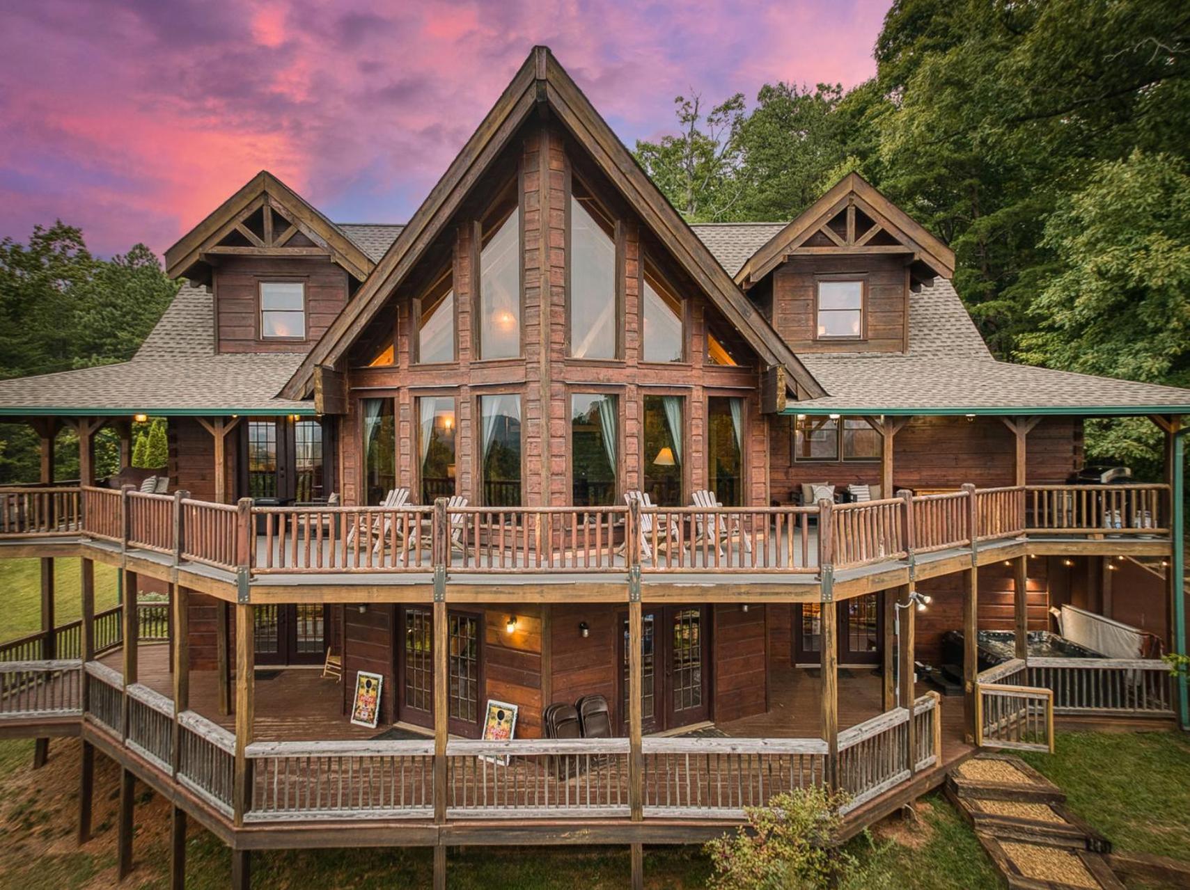 Sky High Lodge By Bk Stays. Large Cabin. Amazing Views. Game Room. Jacuzzi. Six Bedrooms. Sleeps 12 Blue Ridge Εξωτερικό φωτογραφία