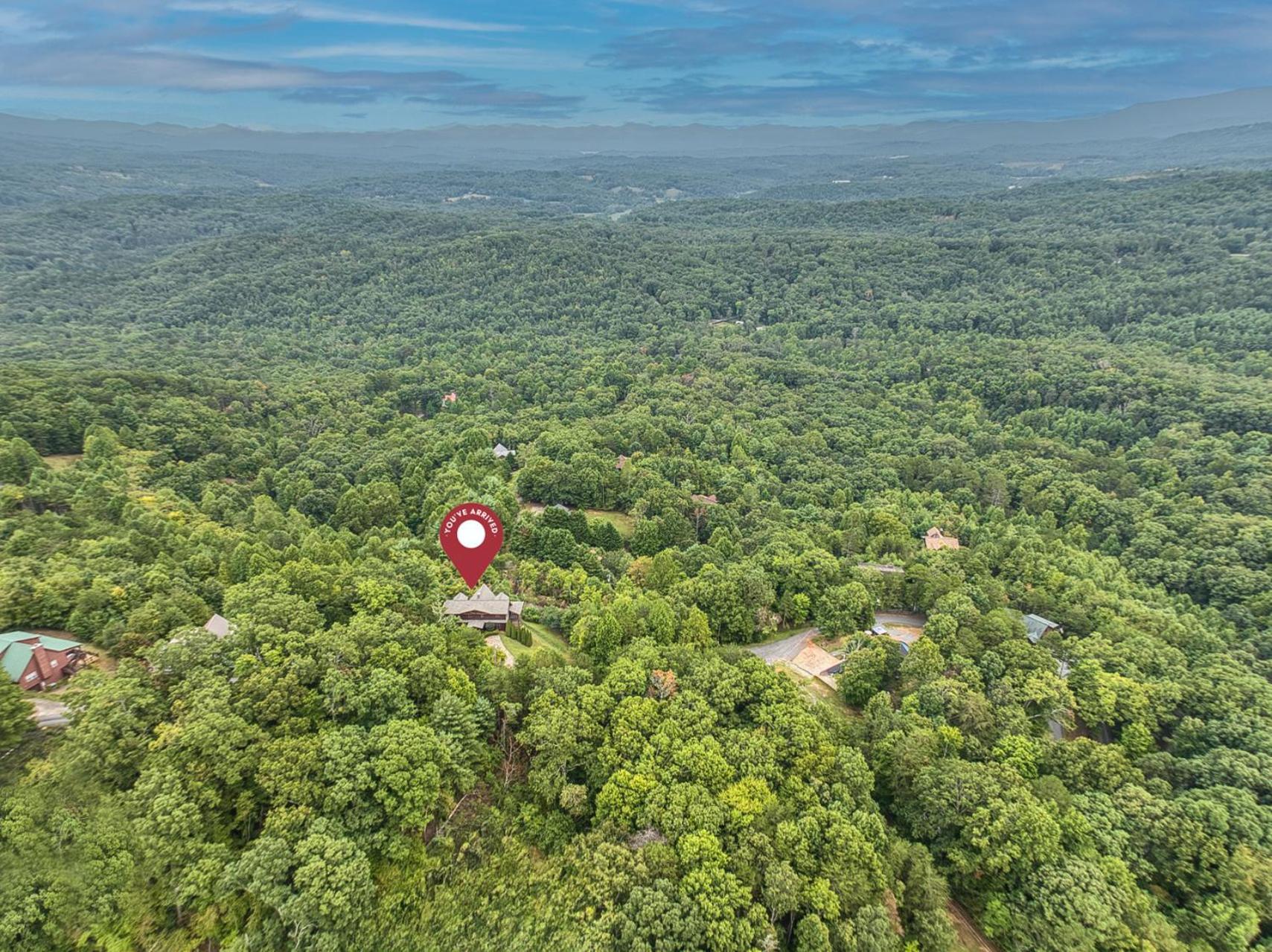 Sky High Lodge By Bk Stays. Large Cabin. Amazing Views. Game Room. Jacuzzi. Six Bedrooms. Sleeps 12 Blue Ridge Εξωτερικό φωτογραφία