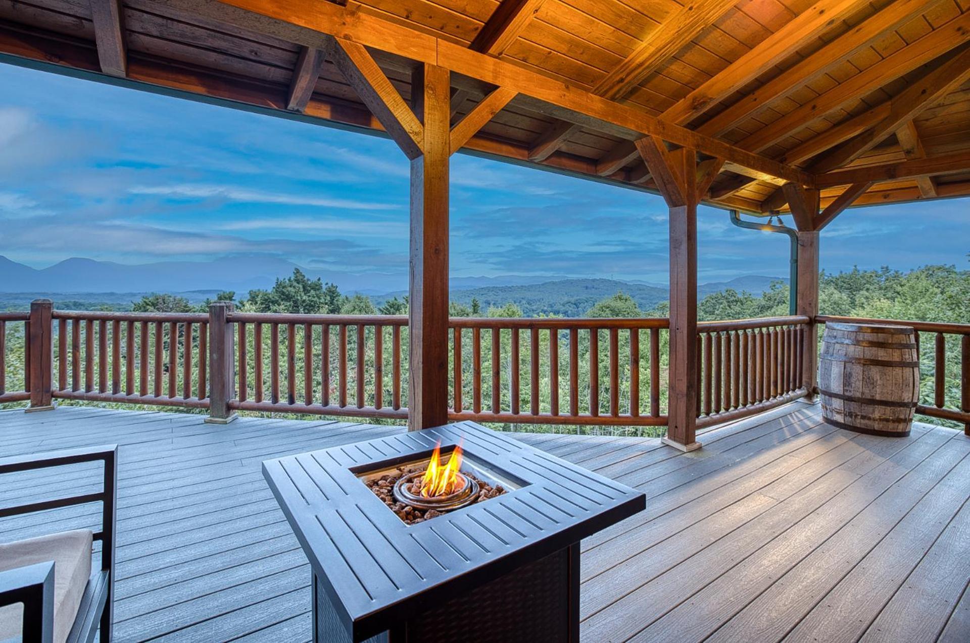 Sky High Lodge By Bk Stays. Large Cabin. Amazing Views. Game Room. Jacuzzi. Six Bedrooms. Sleeps 12 Blue Ridge Εξωτερικό φωτογραφία
