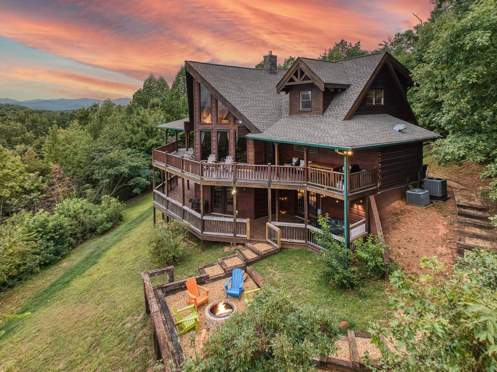Sky High Lodge By Bk Stays. Large Cabin. Amazing Views. Game Room. Jacuzzi. Six Bedrooms. Sleeps 12 Blue Ridge Εξωτερικό φωτογραφία